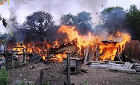 У Сахутівці на Корюківщині вогонь знищив усе, що мала родина переселенців з Миколаєва