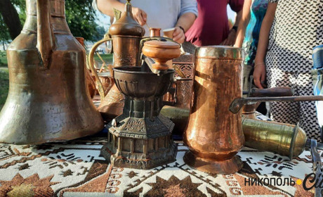 Культурний обмін, кава на піску: у Нікополі пройшов арт-караван «Чумацький шлях»