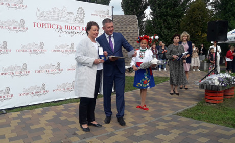 Народний депутат Ігор Молоток вручив відзнаки «Гордість Шостки»: хто їх отримав
