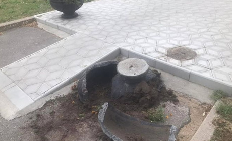 За разбитый подростком вазон мама заплатит штраф