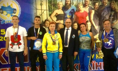 Подвійний рекорд: результати южноукраїнських спортсменів на чемпіонаті України з пауерліфтингу