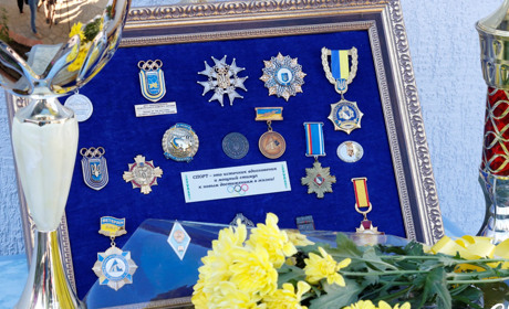 У Нікополі на честь Семена Рохкіна перейменували стадіон та відкрили меморіальну дошку: подробиці