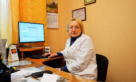 Як правильно сидіти за партою, щоб не нашкодити здоров'ю та не зіпсувати поставу. Поради лікаря