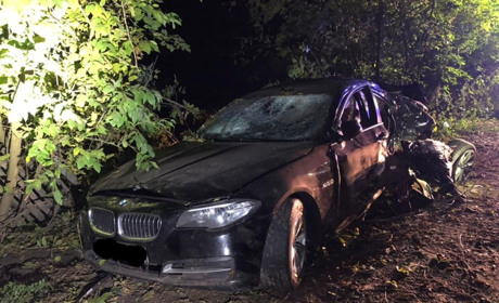 Аварія на Сарненщині: рятувальники діставали водія з-під авто
