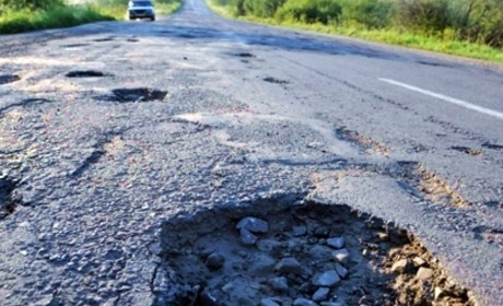 Стало відомо фірму, яка відремонтує дорогу Велика Лепетиха — Іванівка — Генічеськ за 1,25 млрд грн
