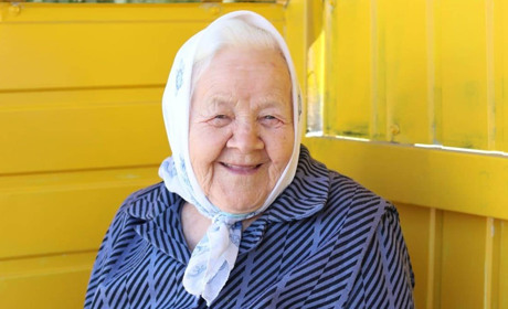 Фото дня: усміхнена мудрість нікопольських пенсіонерів