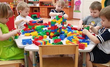 Дитсадки і початкова школа працюватимуть і під час посиленого карантину — Сергій Шкарлет