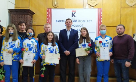 Міський голова Калуша нагородив переможців та учасників Всесвітніх учнівських спортивних ігор