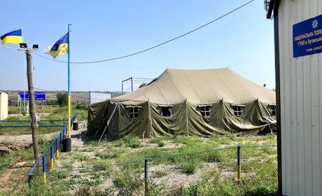 Восьмий рік – обстріли. Чим живе Золоте