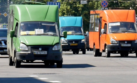 Вартість проїзду в маршрутках та тролейбусах у Чернігові підняли до 8 гривень