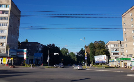 Вулицю Захисників України закриють для руху транспорту. Там укладатимуть верхній шар асфальту