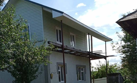 Продається 2-поверховий будинок у селі Сівка-Войнилівська по вулиці Дністровська, 10