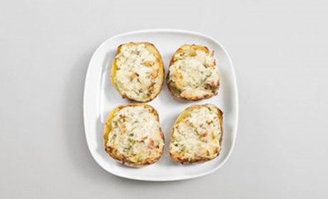 Готуємо на вихідних: рецепт картопляних човників із моцарелою