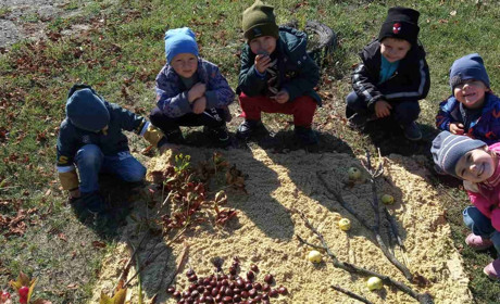 Як барвінчата із каштанів картини зробили з казковими героями
