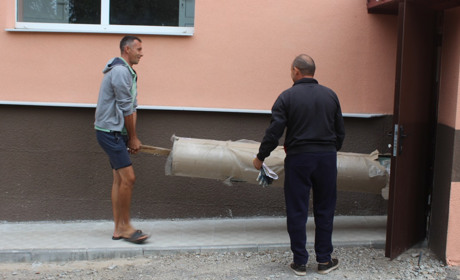 У Троїцькому Тато Hub будують каркас для оновлення стін та демонтують старе облаштування