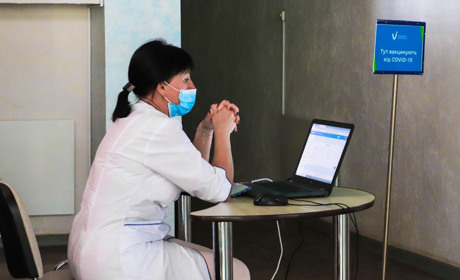 МОЗ затвердило перелік професій, для яких обов'язкова вакцинація проти COVID-19