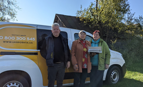 Доставка в Яринівку—Ремчиці—Бережницю: як працюють пересувні поштові відділення в селах Сарненщини