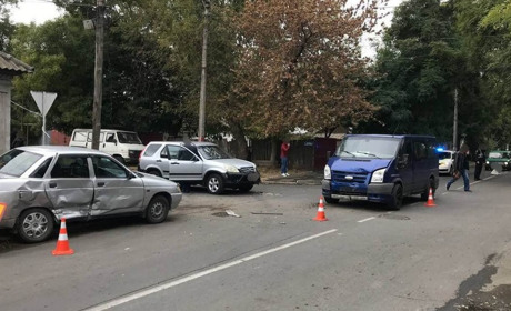 В Измаиле столкнулись три автомобиля