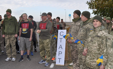 Від генерала до рядового: на Сірогозщині військові долучилися до флешмобу MILITARY RUN UA