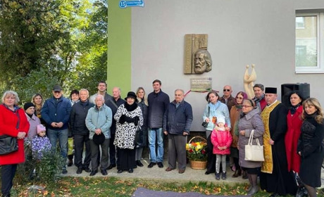 У Калуші відкрили меморіальну дошку художнику Михайлові Костіву