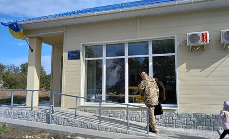 Як я отримувала COVID-сертифікат в новій амбулаторії в Карлівці