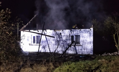 Володимирецькі рятувальники ліквідували пожежу в приватному житловому будинку у Красносіллі