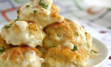 Фрикадельки у сирному соусі: рецепт вихідного дня