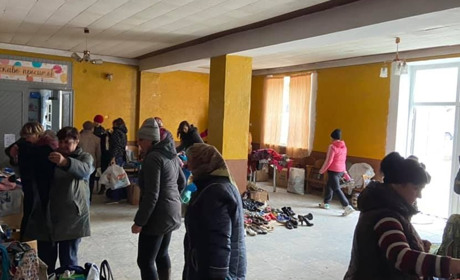 Круто придумали: у Ясінях відбулася цікава акція з одягом