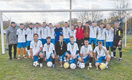 Чемпіонат Чернівецького району з футболу фінішував: перемогли Неполоківці