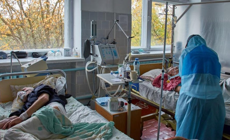 У міських лікарнях Чернігова, які приймають хворих на коронавірус, кисню залишилося на кілька годин