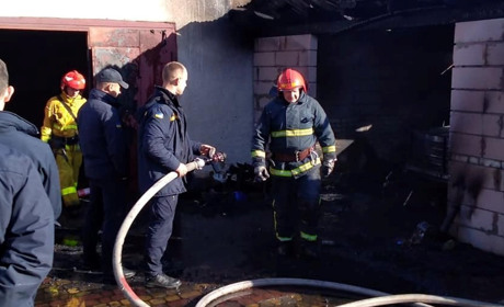 У Старій Рафалівці горів гараж