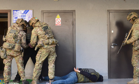 Як у Калуші знешкоджували «терористів», які захопили приміщення суду