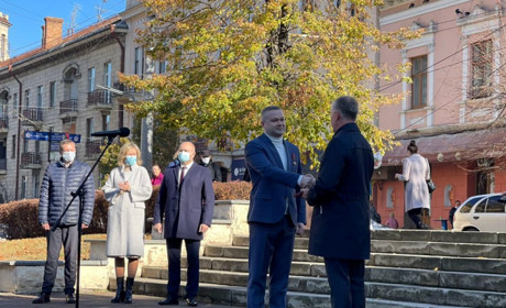 Під час урочистостей Кіцманський міський голова Сергій Булега отримав орден «За заслуги» ІІ ступеня