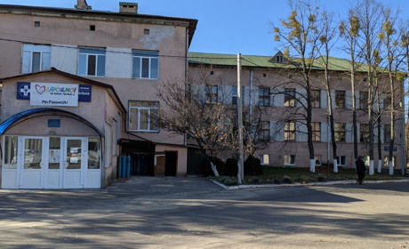 Сарненська лікарня завантажена на 90%: у районі підтвердили більше 100 нових випадків Covid-19