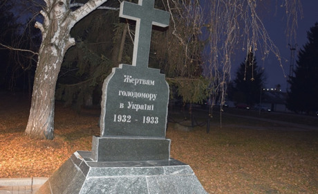 Запалимо свічку в пам'ять про жертв голодомору