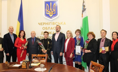 Ніжинські митці отримали високі звання напередодні свята