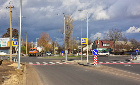Нові тротуари та дорожнє покриття. У Чернігові відремонтовано ще кілька адрес. Фото