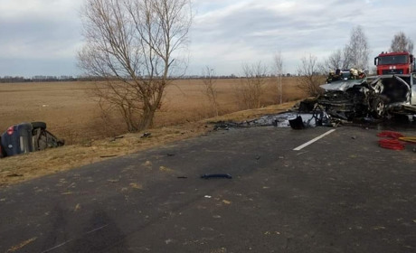 Двоє людей загинуло: поблизу Клишок сталося жахливе ДТП