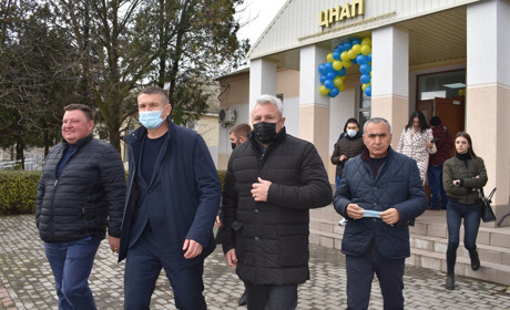 У Нижні Сірогози приїздив голова облдержадміністрації. Побував у ЦНАПі, медзакладах і на Огузі
