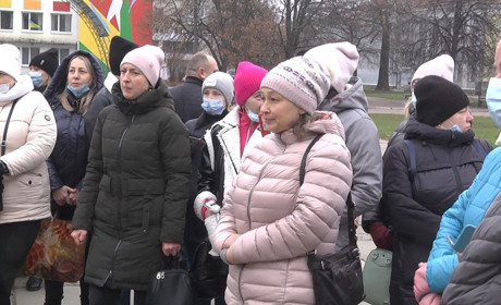 Батьки школярів мітингували проти дистанційного навчання