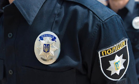 Чернігівські патрульні зупинили водія під наркотиками, який не мав права сідати за кермо