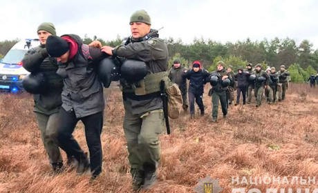 На Сарненщині силовики відпрацювали умовний сценарій перетину кордону нелегалами