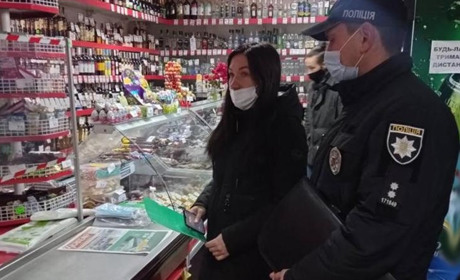 На Звягельщині правоохоронці продовжують контролювати дотримання карантинних обмежень