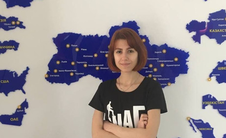 «Графічний дизайнер - це необов'язково художник». Інтерв’ю з дизайнеркою Аліною Попович