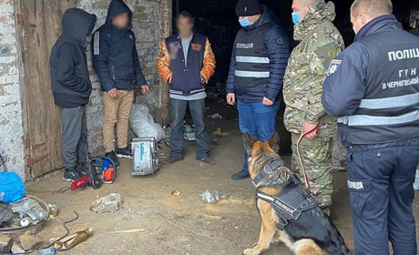 У Ніжині службова собака по сліду привела поліцейських до крадіїв автозапчастин