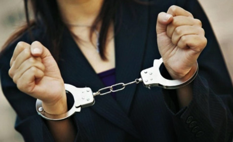 6 років - за продаж метадону: у Лозовій суд відправив до в'язниці місцеву наркоторговицю