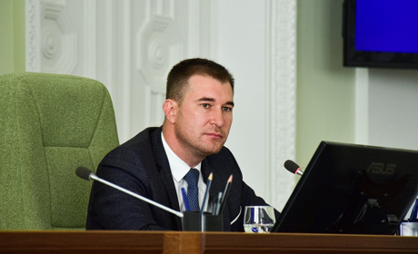Справу стосовно секретаря міської ради суд закрив через відсутність складу адмінправопорушення