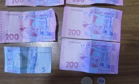 23-річний барчанин вночі пограбував чоловіка, який тільки зняв гроші у місцевому банкоматі
