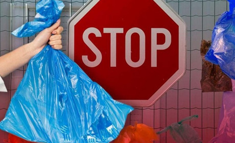 В грудні починають діяти обмеження, щодо обігу пластикових пакетів. Які зміни очікувати українцям