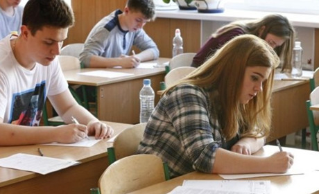 За високі результати із ЗНО випускники отримають по 100 тисяч гривень